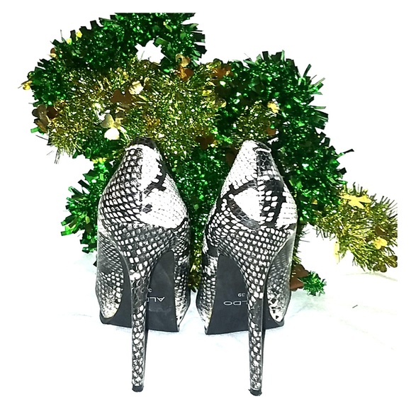 Aldo Snakeskin High Heels - Picture 3 of 8
